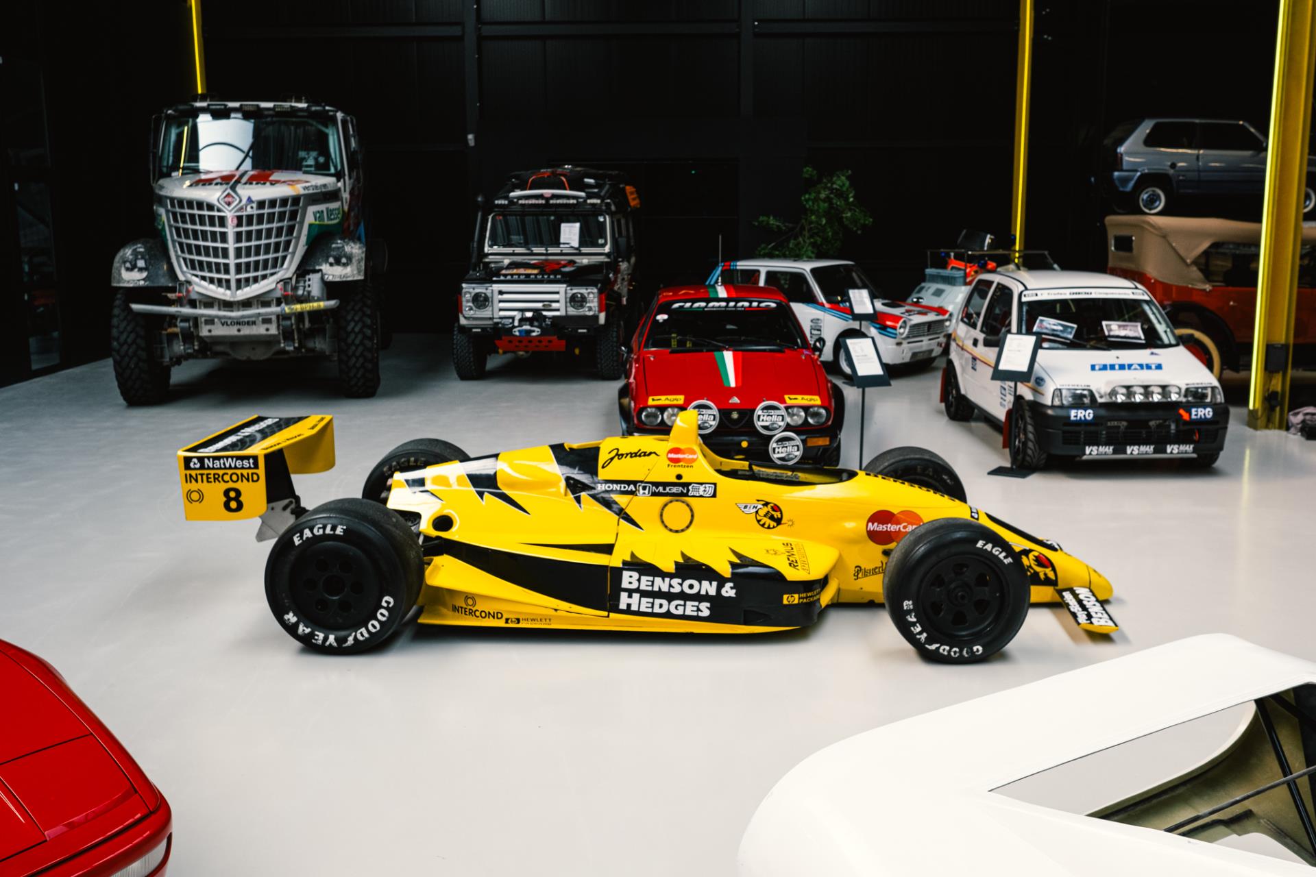 31967841-0.jpg