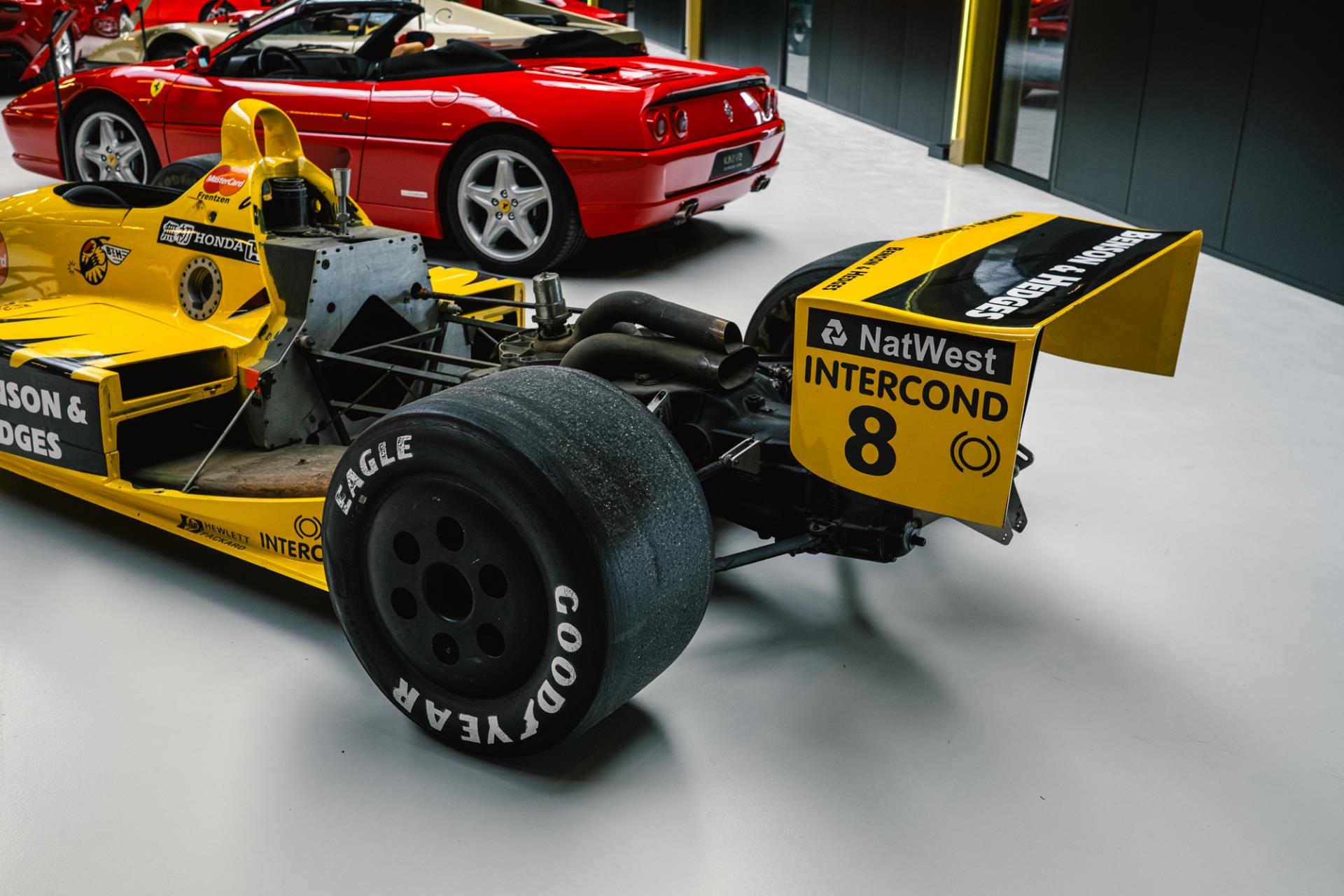 31967841-29.jpg