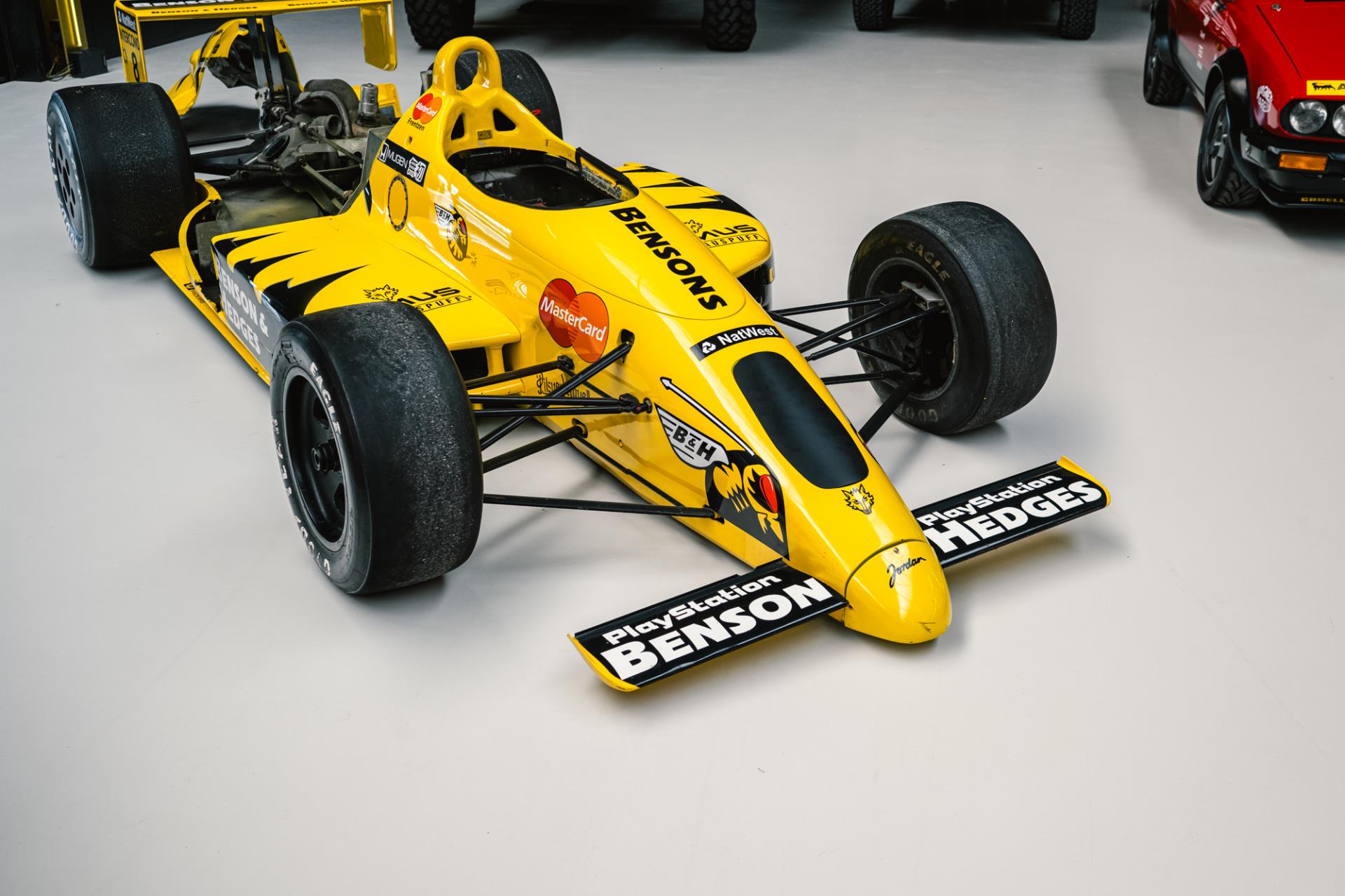 31967841-32.jpg