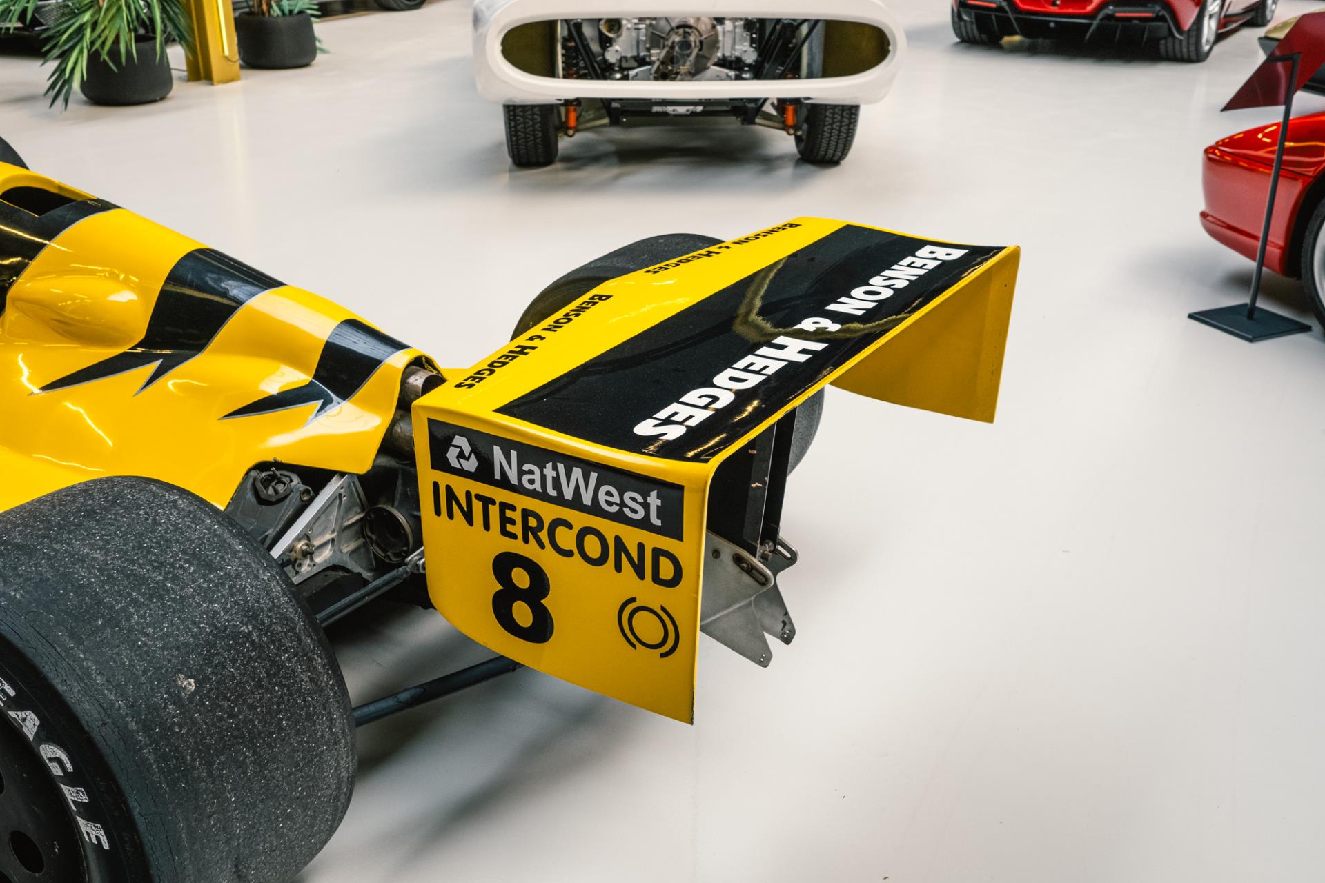 31967841-64.jpg