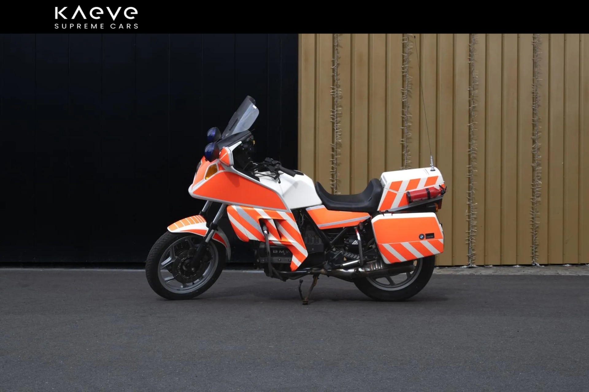 39221581-3.jpg
