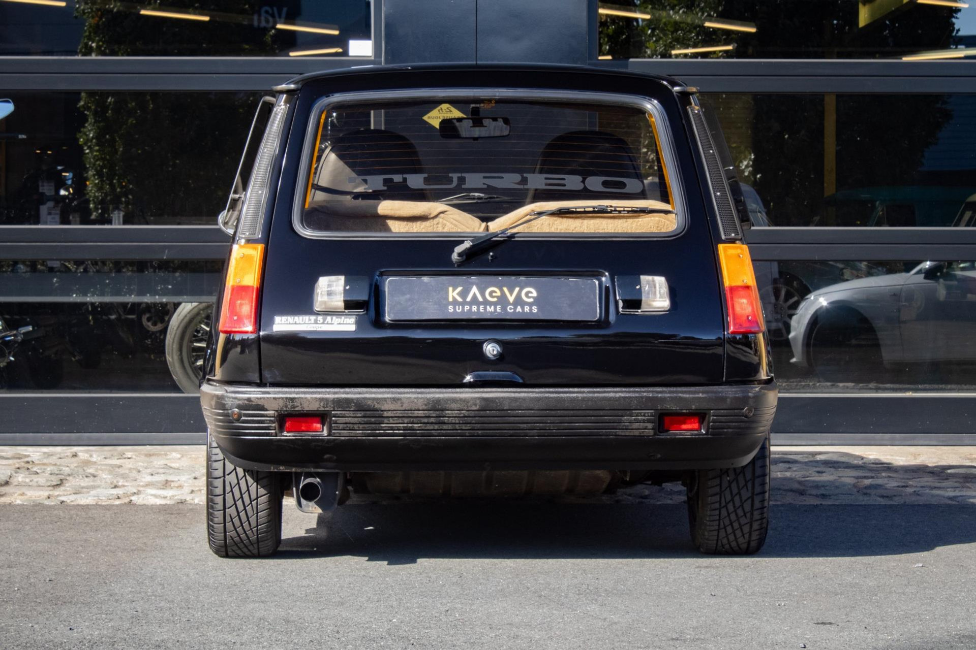 47560362-30.jpg