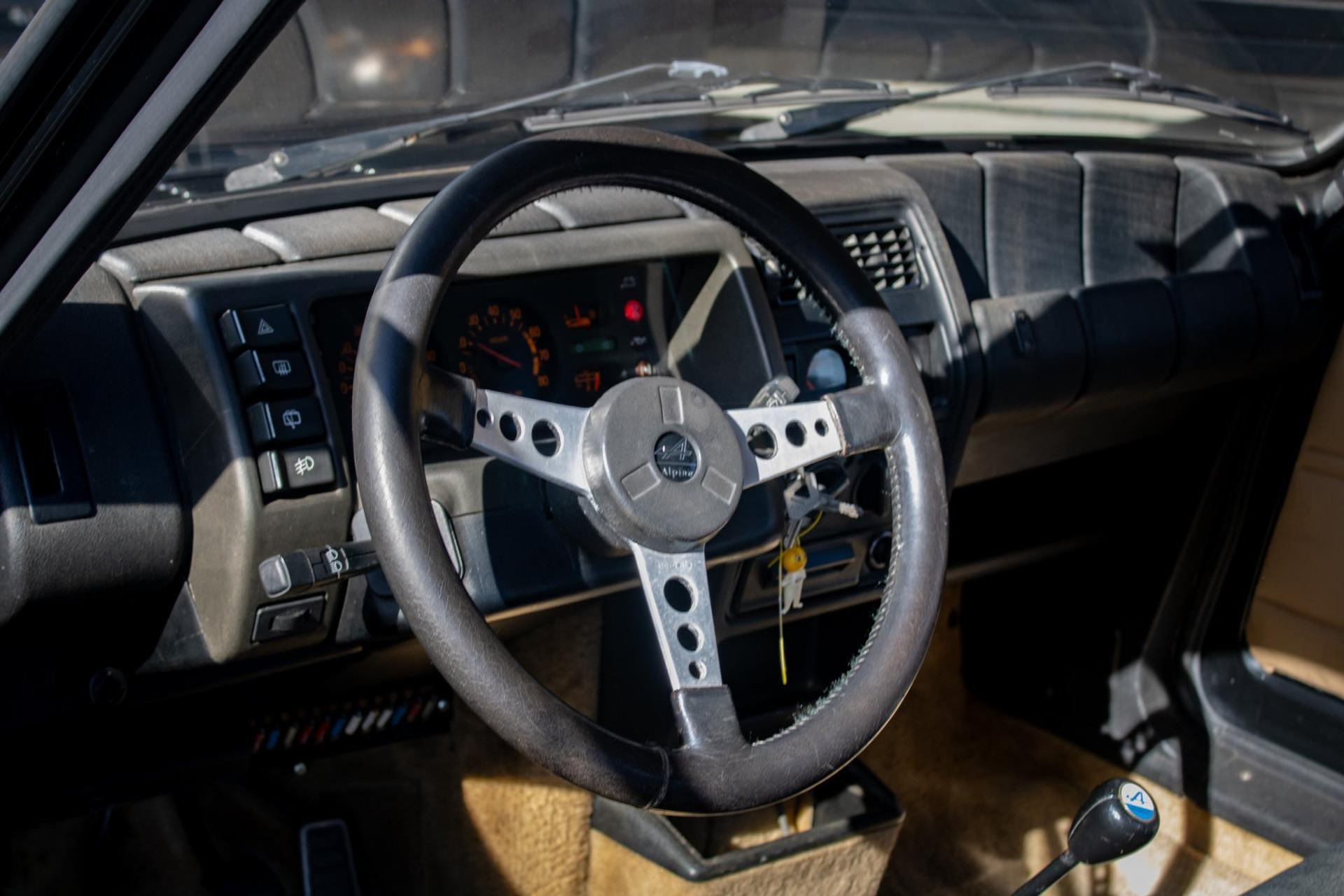 47560362-32.jpg