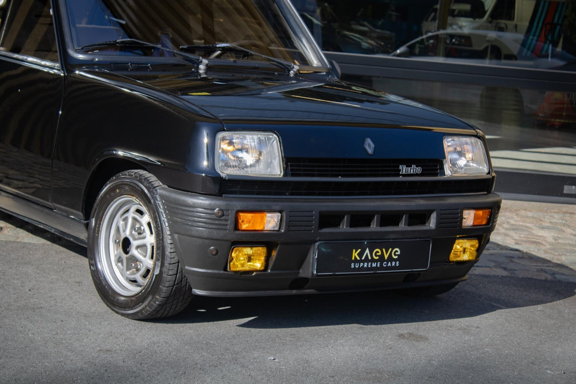 47560362-9.jpg
