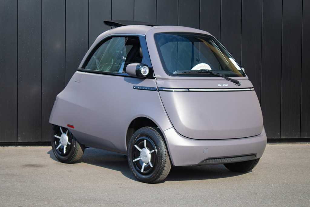 52712353